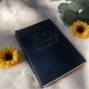 300 writing prompts book-Brand New